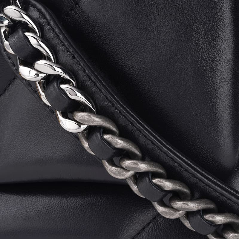 Сумка через плечо CHANEL 19Bag - изображение 8