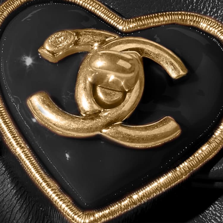 Сумка через плечо CHANEL 23S - изображение 5