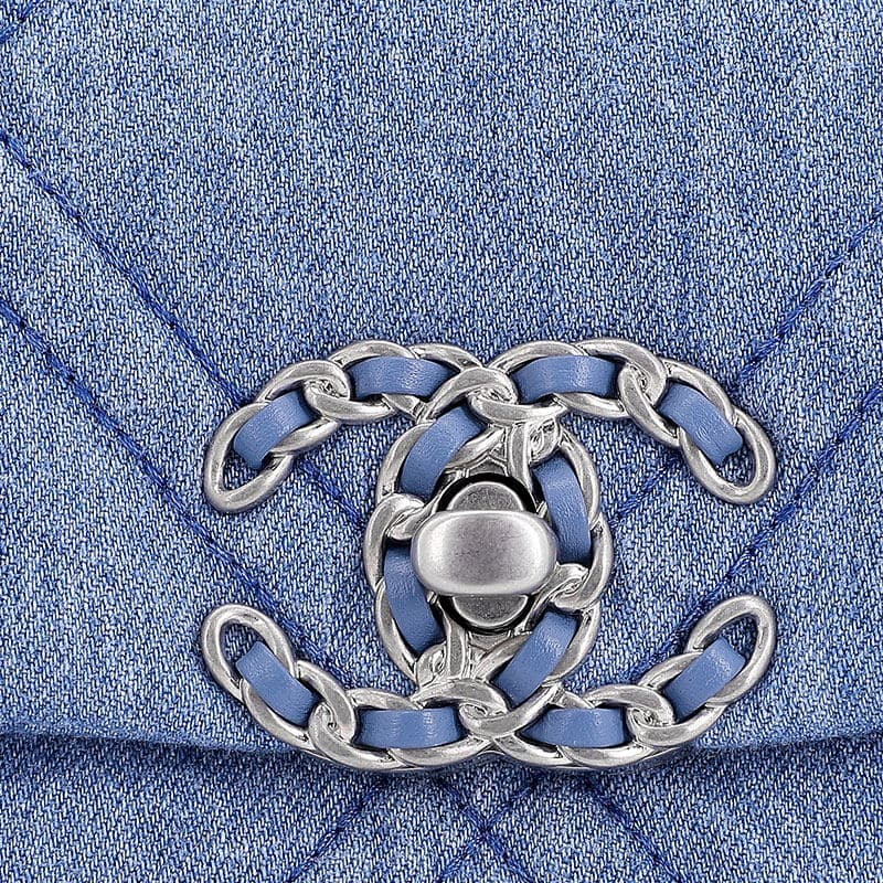 Сумка через плечо CHANEL 19Bag - изображение 5