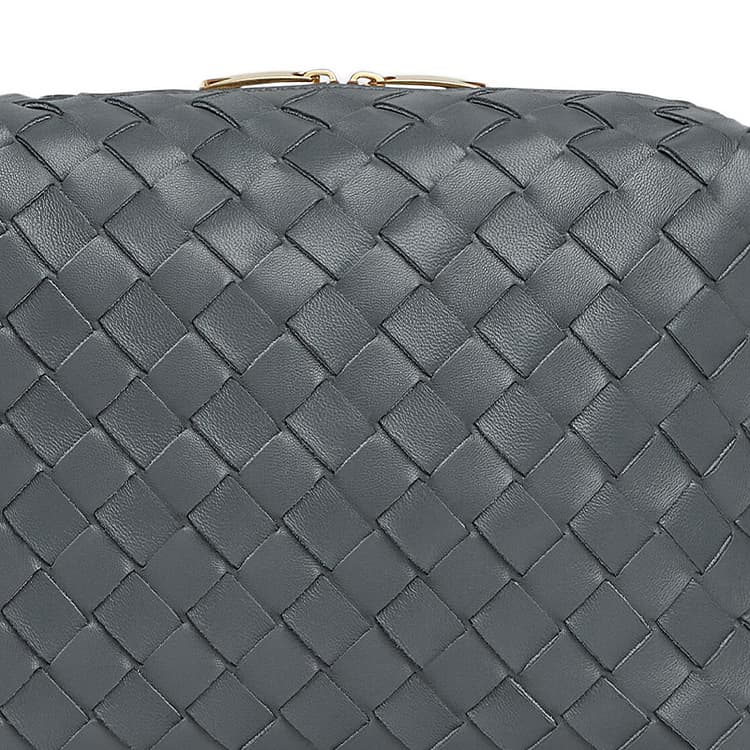 Сумка через плечо Bottega Veneta Loop Small Grey - изображение 4