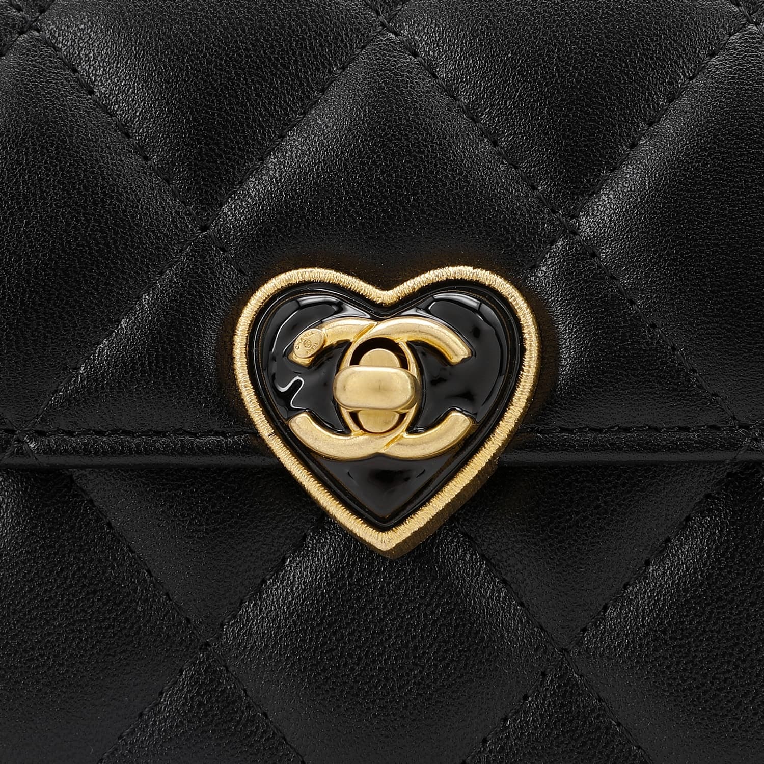Сумка через плечо CHANEL 23S - изображение 5