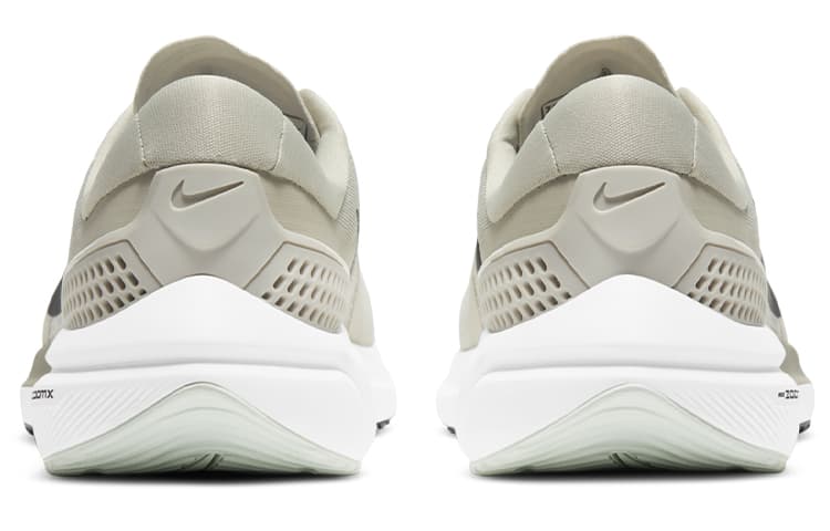 Кроссовки для бега Nike Air Zoom Vomero 15 — фото 5