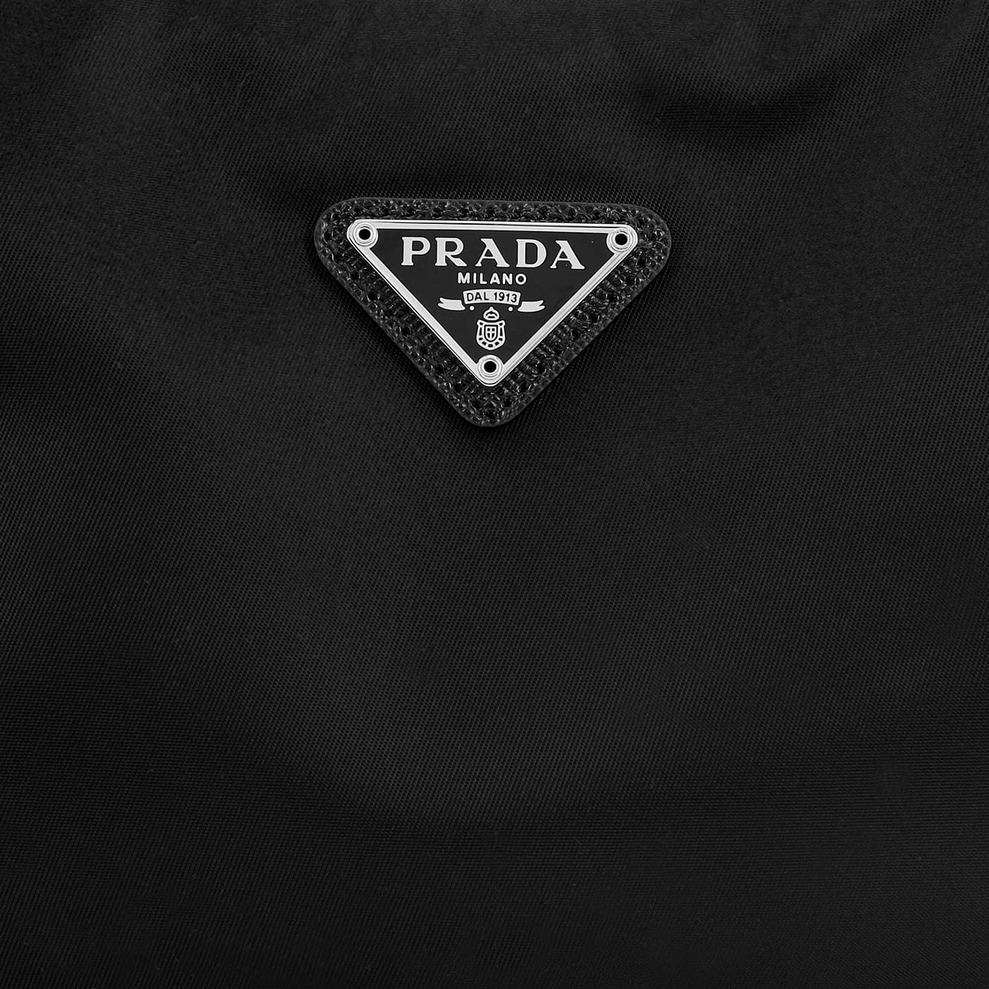 Мини-сумка Prada Re-Edition 2000 Hobo Black - изображение 5