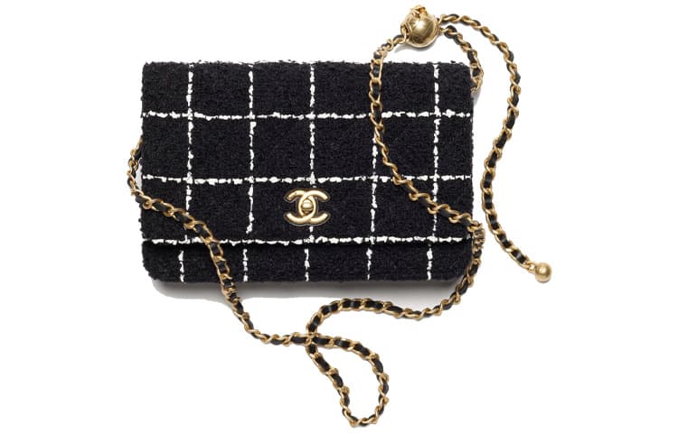 Сумка через плечо CHANEL 23K - изображение 1