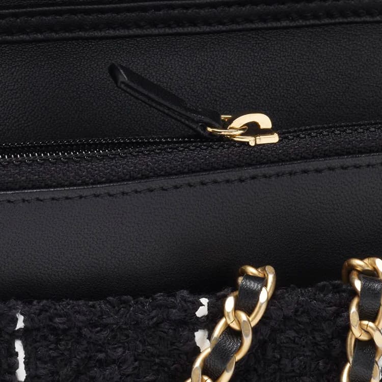 Сумка через плечо CHANEL 23K - изображение 4