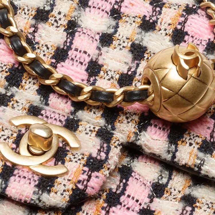 Сумка через плечо CHANEL 23k - изображение 3