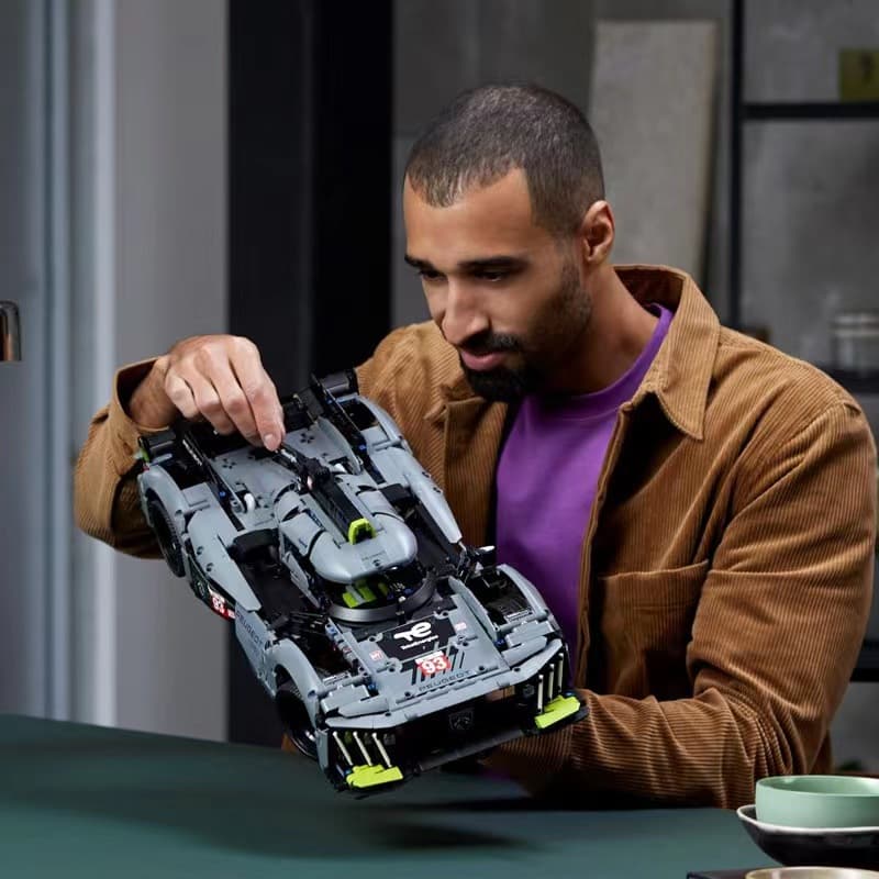 Конструктор LEGO Technic Peugeot 9X8 - изображение 6