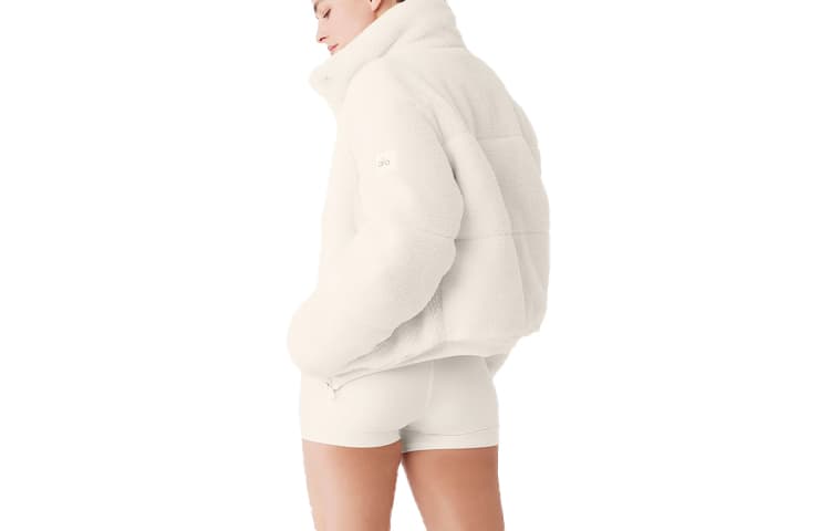 alo yoga SHERPA SNOW ANGEL PUFFER - изображение 2