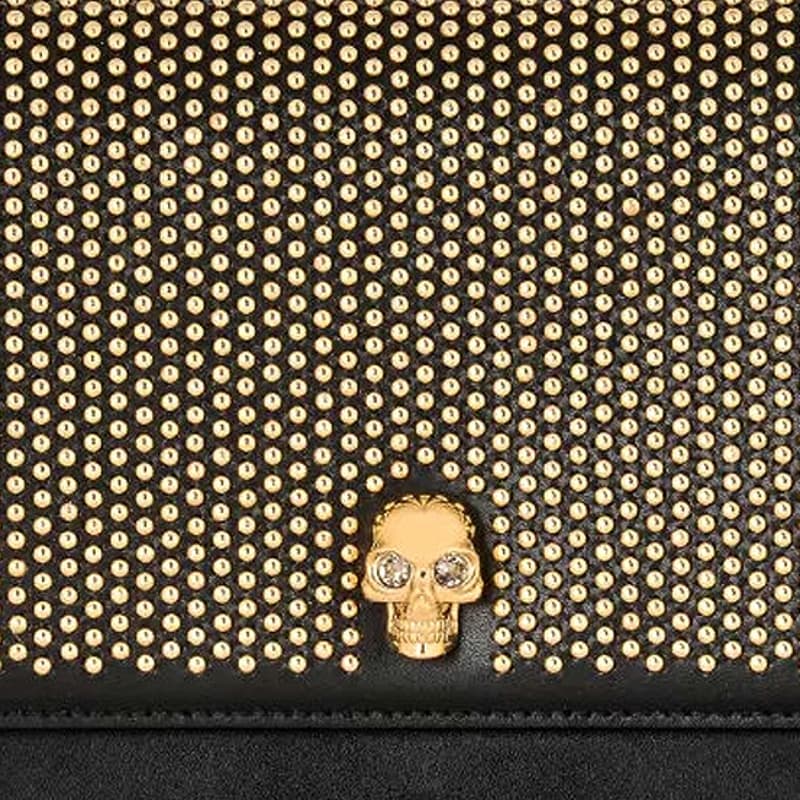 Мини-сумка Alexander McQueen Gold Studded Skull Leather Shoulder Bag Black - изображение 5