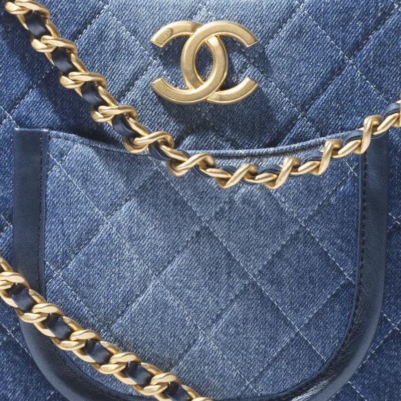 Сумка через плечо CHANEL Hobo - изображение 3