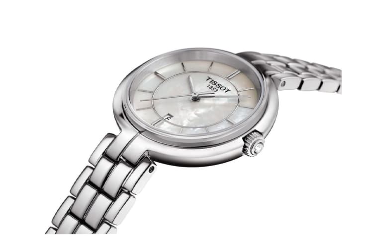 Часы TISSOT 30mm T094.210.11.111.00 - изображение 4