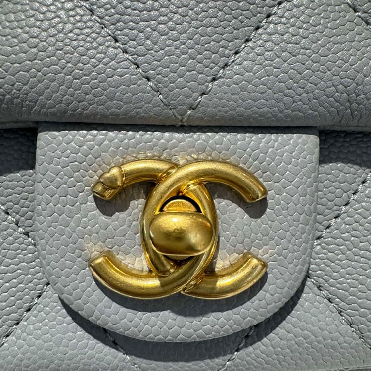 Сумка через плечо Chanel 24P - изображение 6