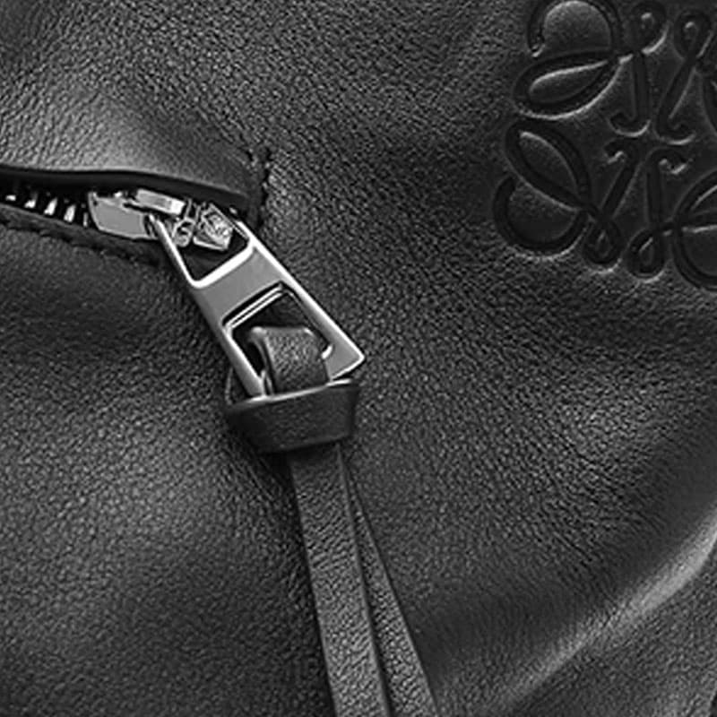 Сумка через плечо LOEWE Classic Logo Crossbody Bag Black - изображение 5