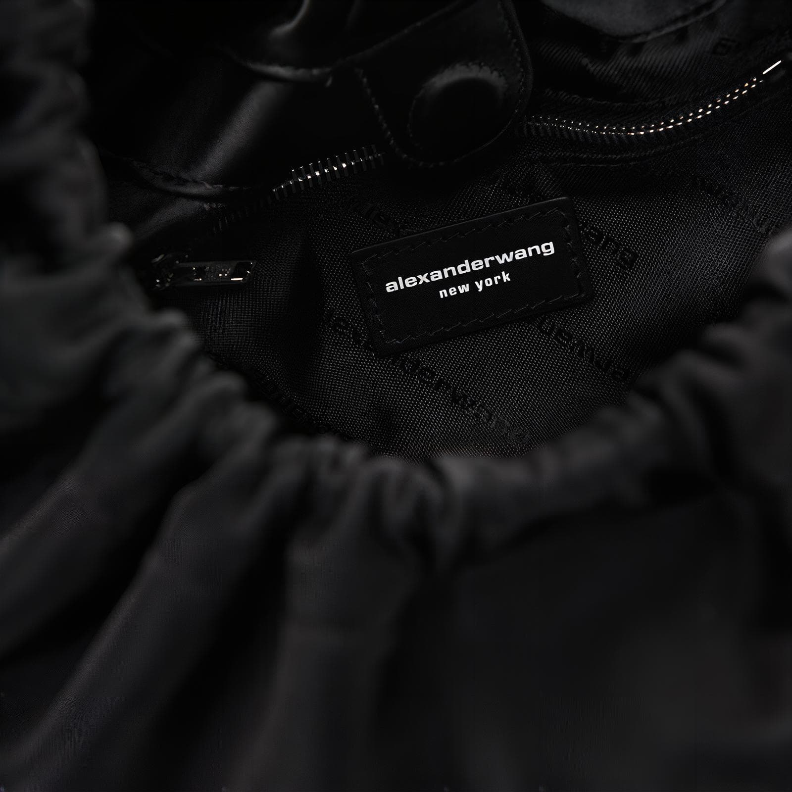 Сумка Alexander Wang Satin Top Handle Bag Black - изображение 5