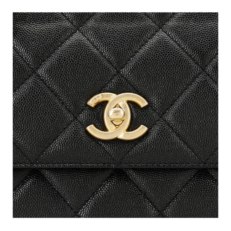 Сумка через плечо CHANEL 23A - изображение 5