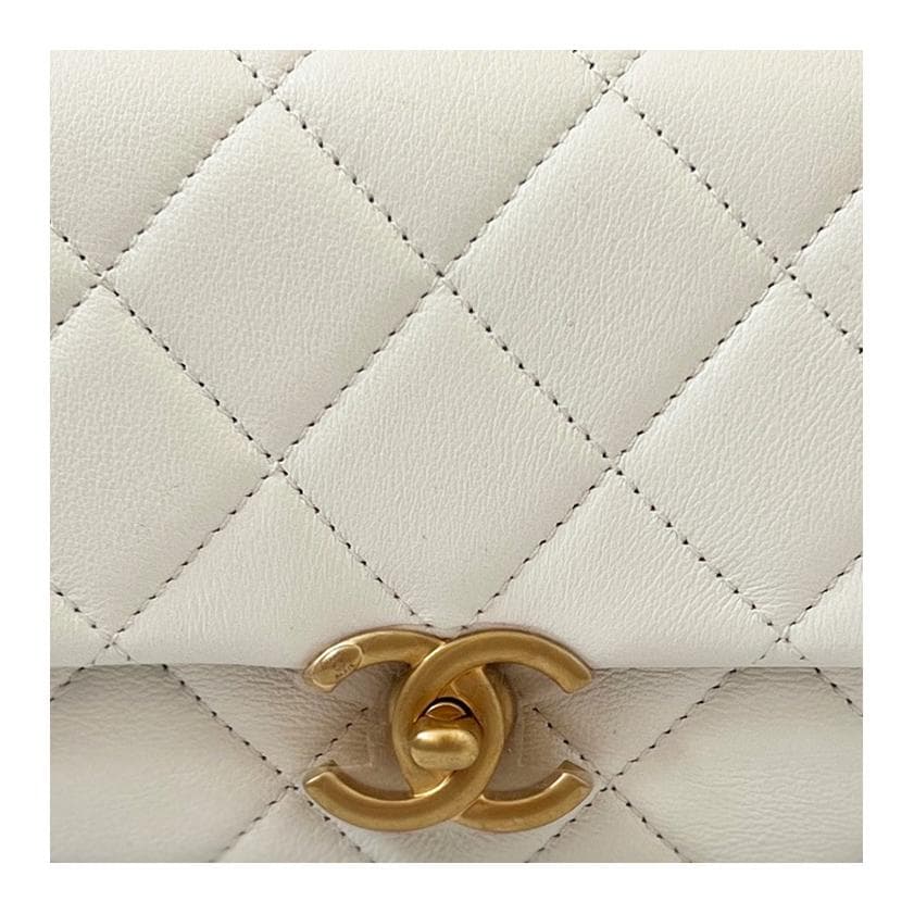 Сумка через плечо Chanel Mini Shoulder Bag White - изображение 2