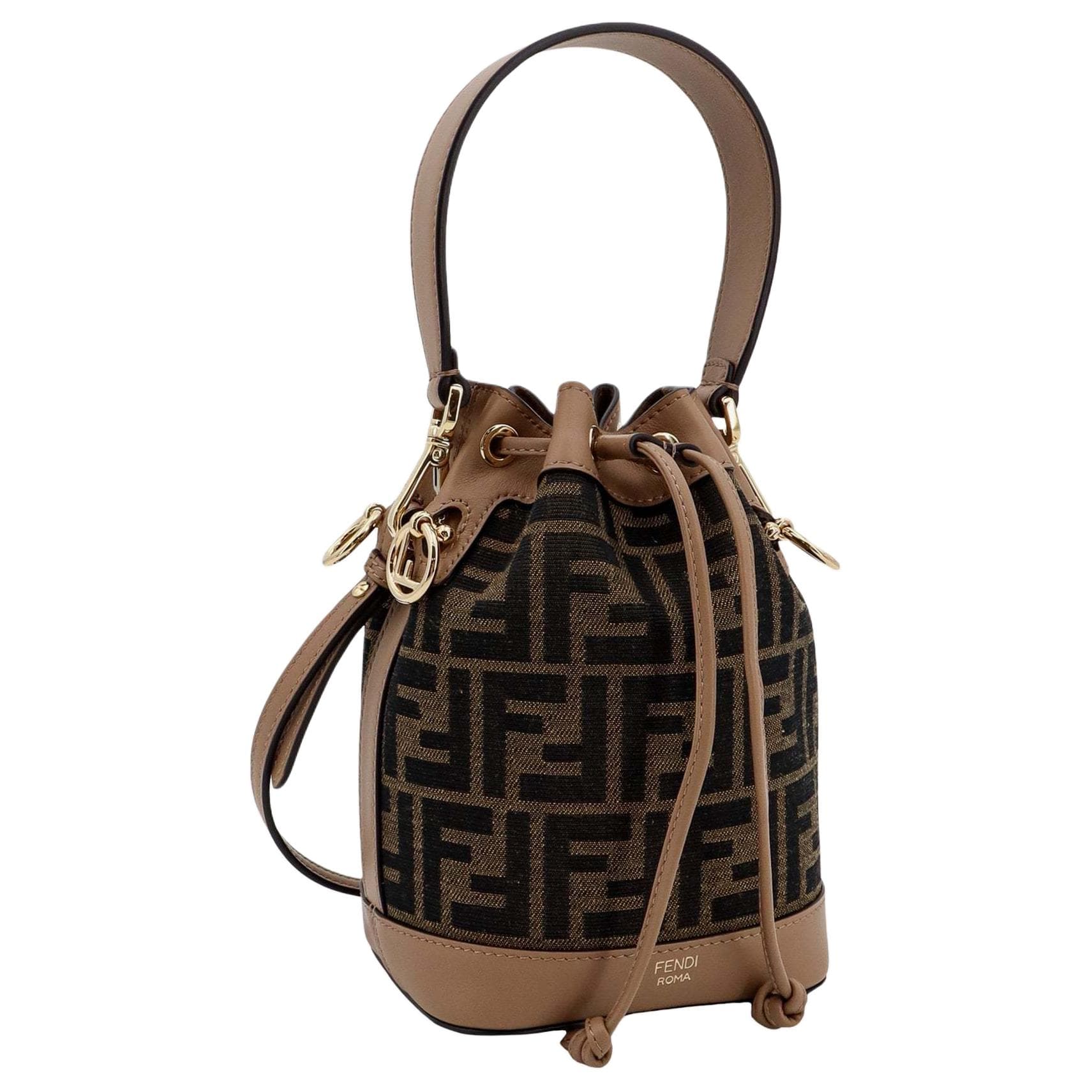 Мини-сумка Fendi Mon Tresor Small Bucket Bag Brown - изображение 4