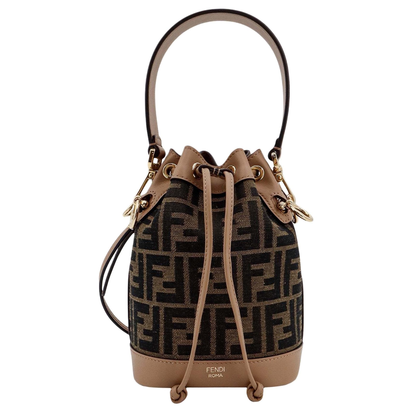 Мини-сумка Fendi Mon Tresor Small Bucket Bag Brown - изображение 1