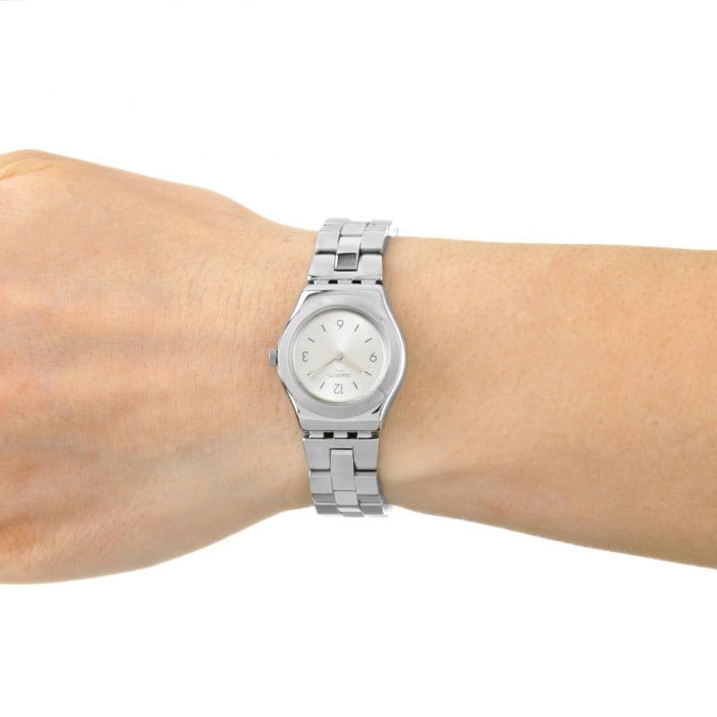 Часы Swatch Quartz Movement Женские часы 25 мм Серебряные - изображение 4