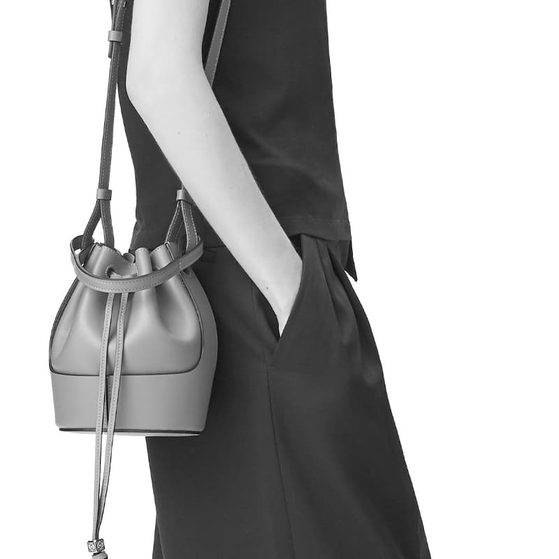 Сумка через плечо LOEWE Balloon Anagram Nappa - изображение 5