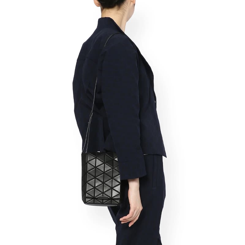 Сумка через плечо ISSEY MIYAKE Solid Flap Shoulder 2211 - изображение 9