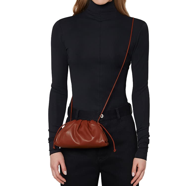 Сумка через плечо Bottega Veneta POUCH - изображение 5