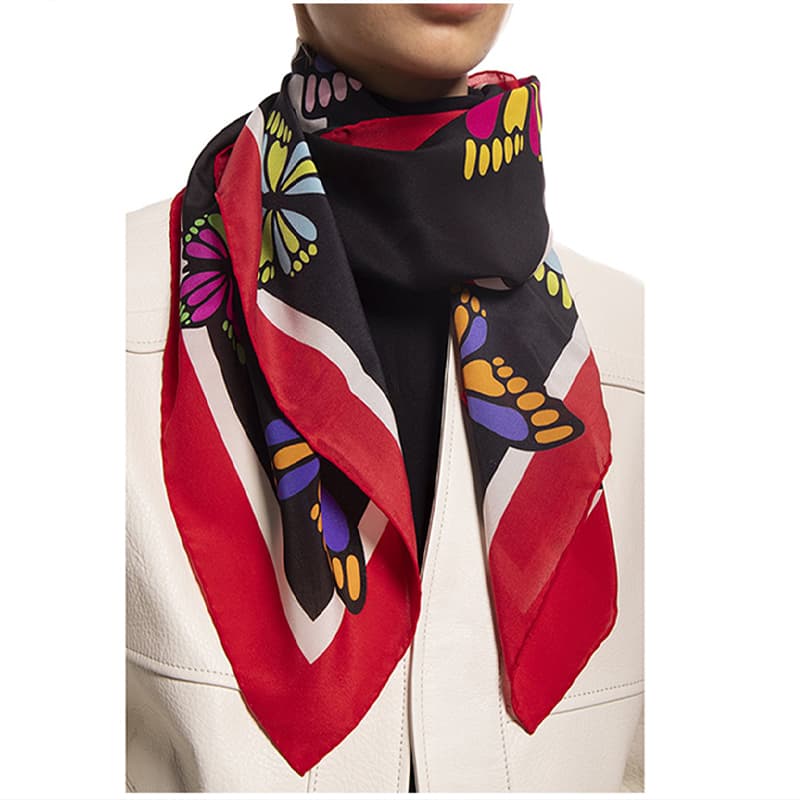 Платок MOSCHINO - изображение 2