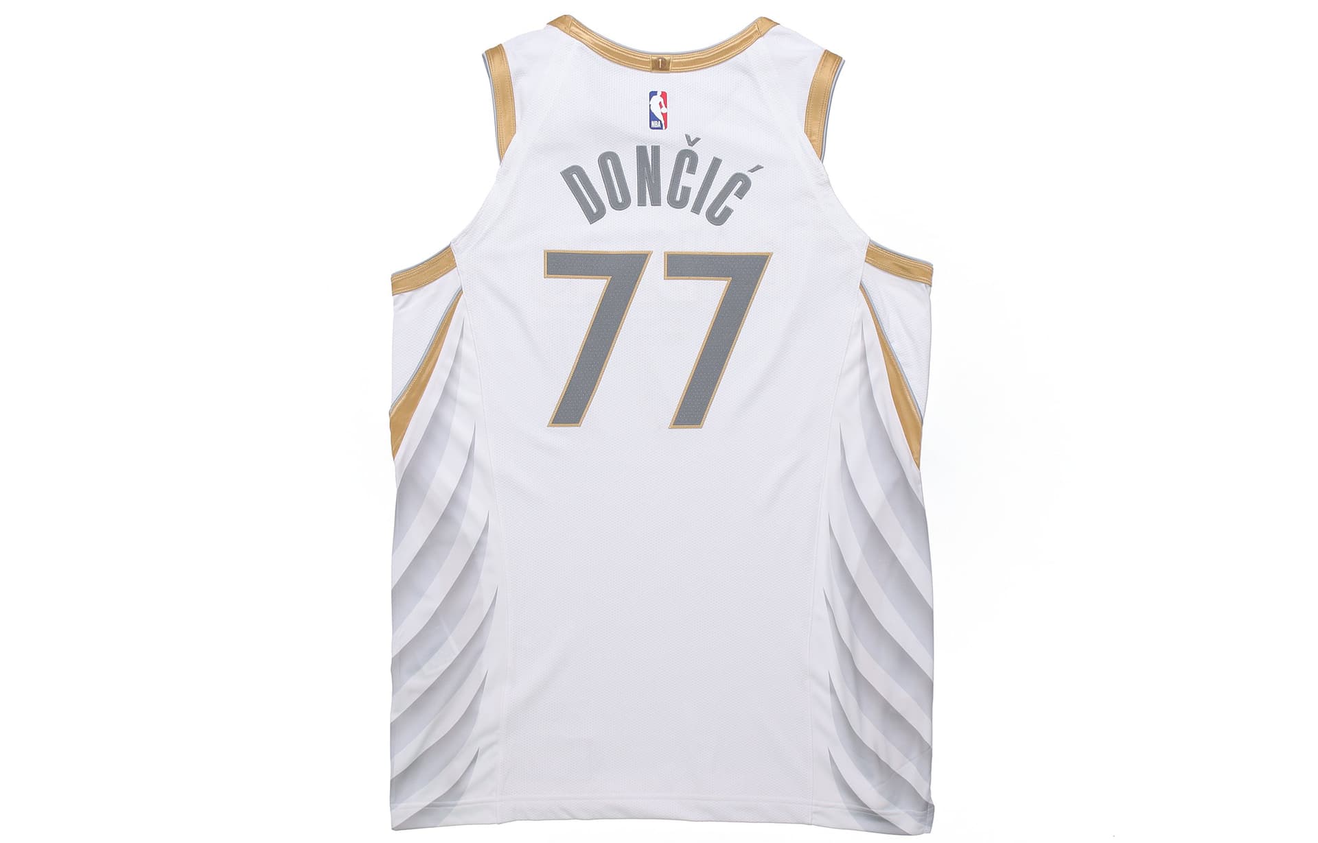 Баскетбольная майка Nike NBA Luka Doncic 77 Jersey 20-21 Mavericks White - изображение 2