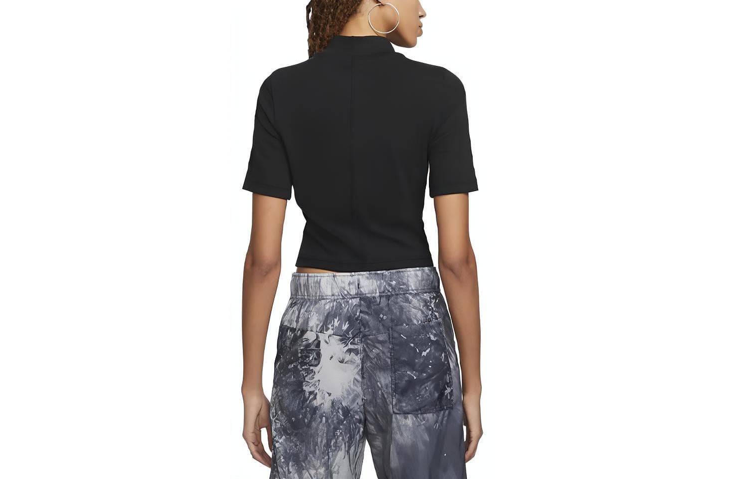 Футболка Nike Sportswear Essentials LogoT - изображение 2