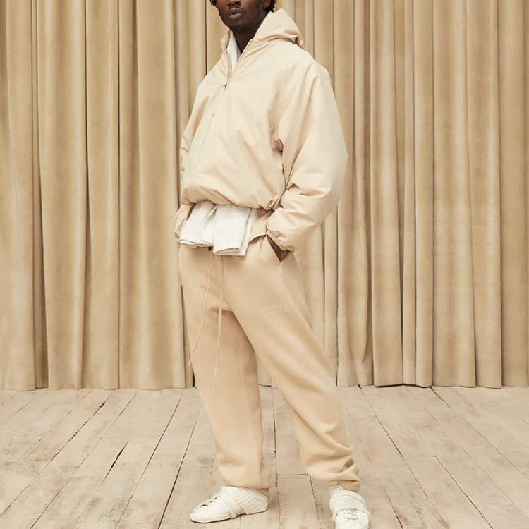 Зимняя куртка пуховик Fear of God Essentials Fullzip Jacket Seal - изображение 3