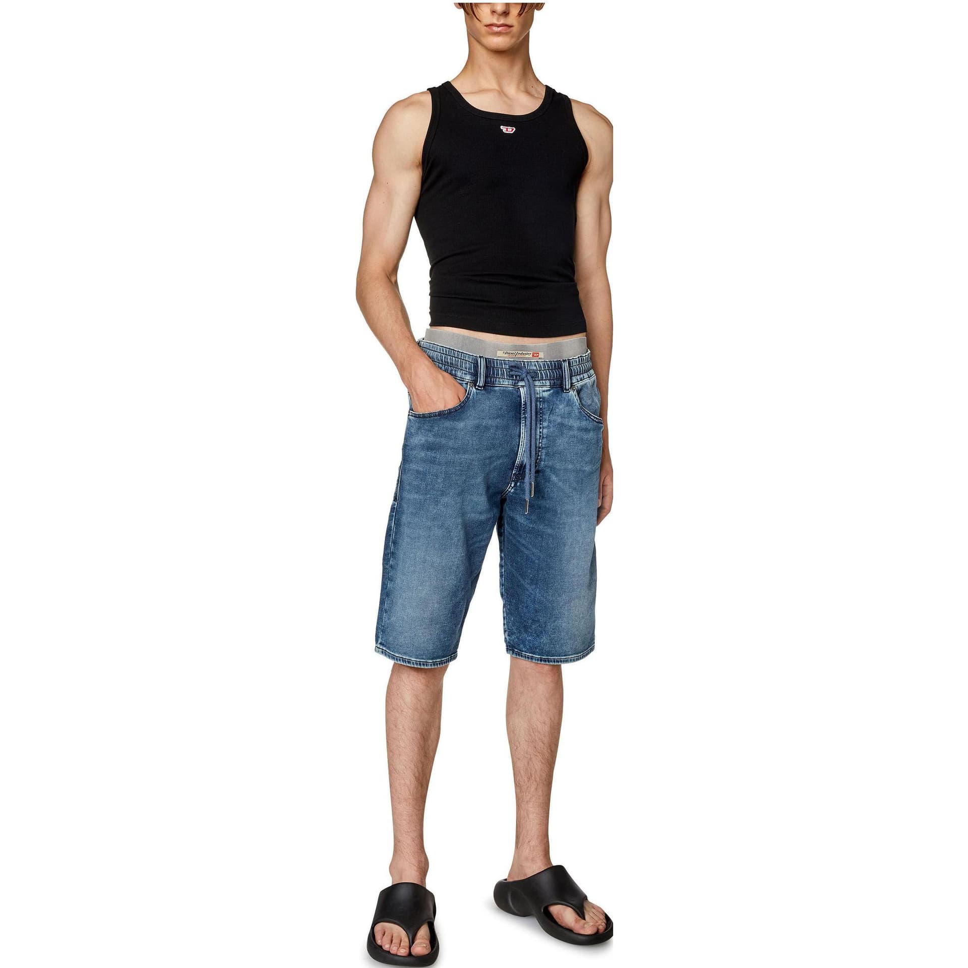Джинсовые шорты DIESEL Shorts In Track Denim With Lived-In Look - изображение 4