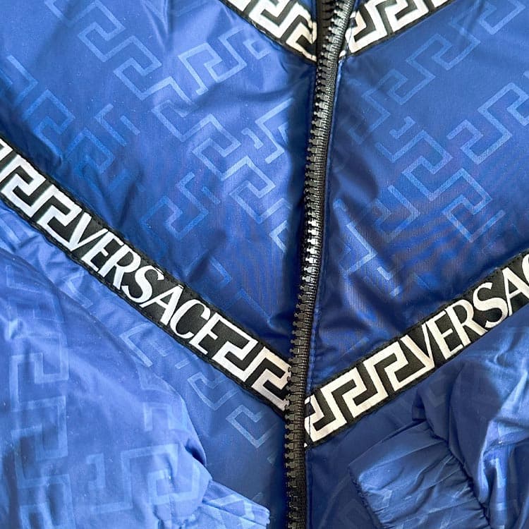 Зимняя куртка Versace - изображение 4