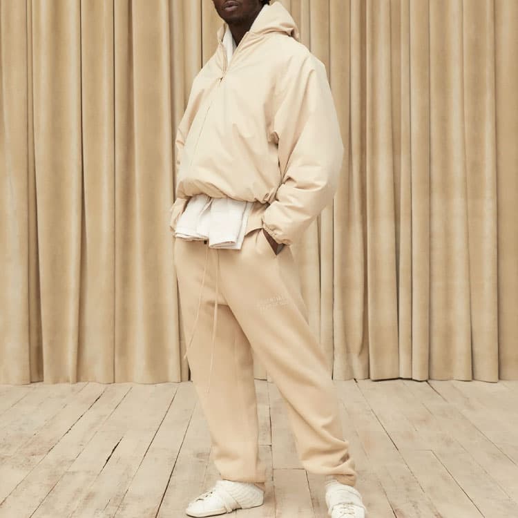 Зимняя куртка пуховик Fear of God Essentials Fullzip Jacket Sand - изображение 3