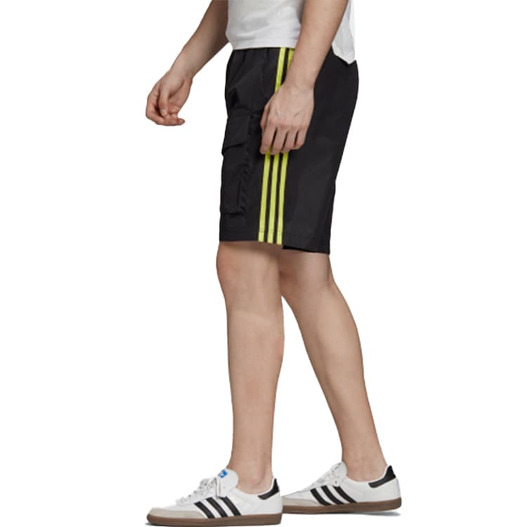Тренировочные штаны adidas originals Woven Shorts - изображение 4