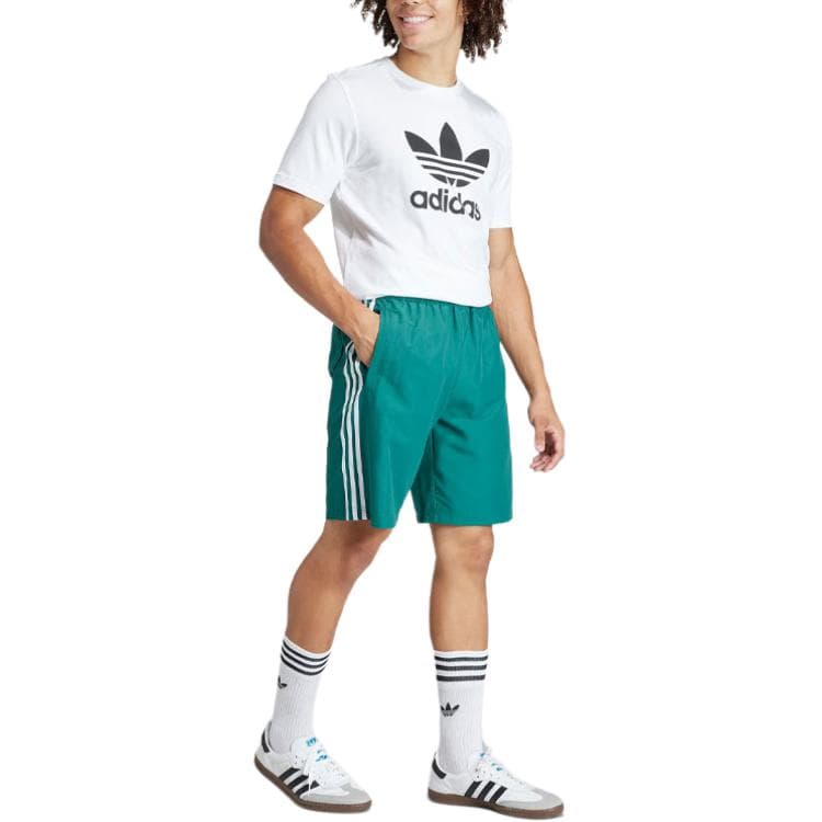 Тренировочные штаны adidas originals Oversized Shorts - изображение 3