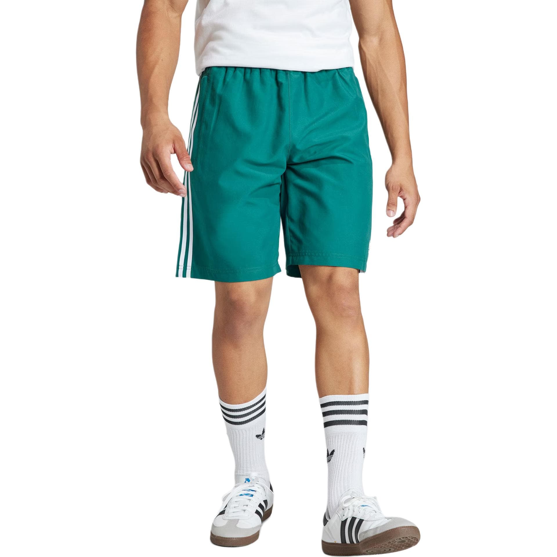 Тренировочные штаны adidas originals Oversized Shorts - изображение 2