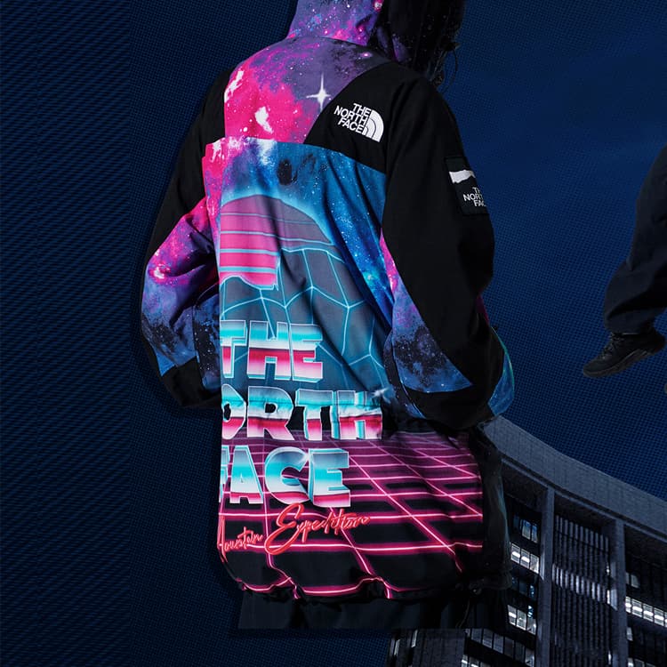 Демисезонная куртка The North Face x Invincible Mountain Light Jacket Metaverse Neon - изображение 4