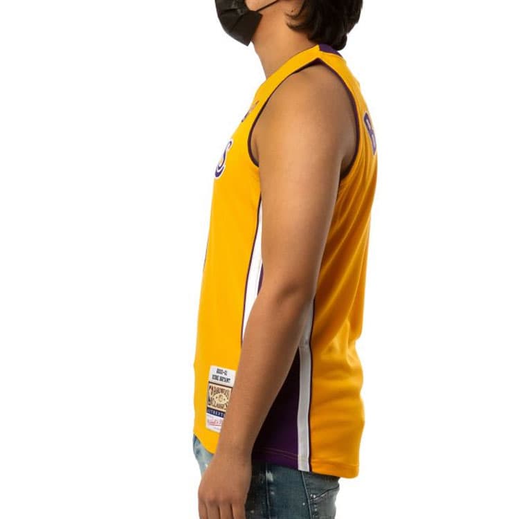 Баскетбольная майка Mitchell & Ness Lakers Kobe 8 Jersey - изображение 5