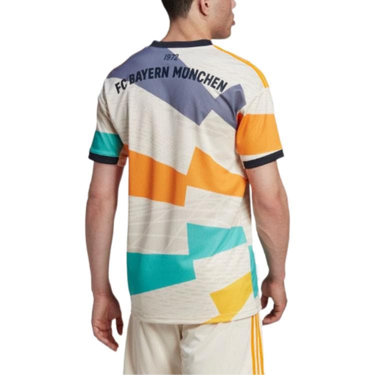 Футболка adidas LogoVT - изображение 4