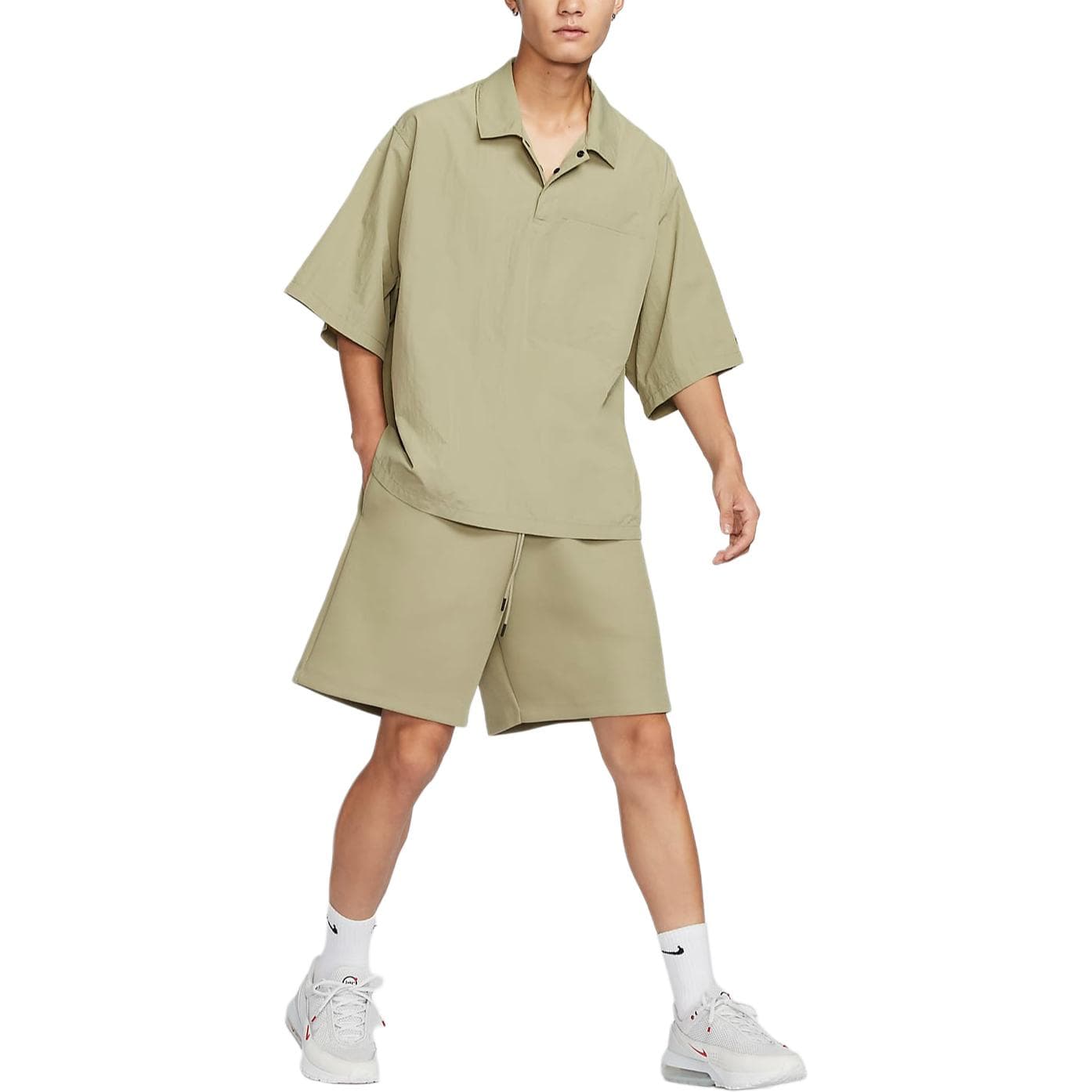 Шорты Nike Tech Fleece Olive Shorts - изображение 3