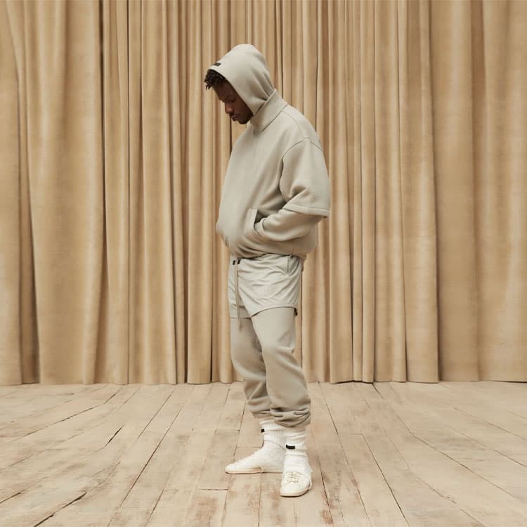 Шорты Fear of God Essentials Running Nylon Short Seal - изображение 3
