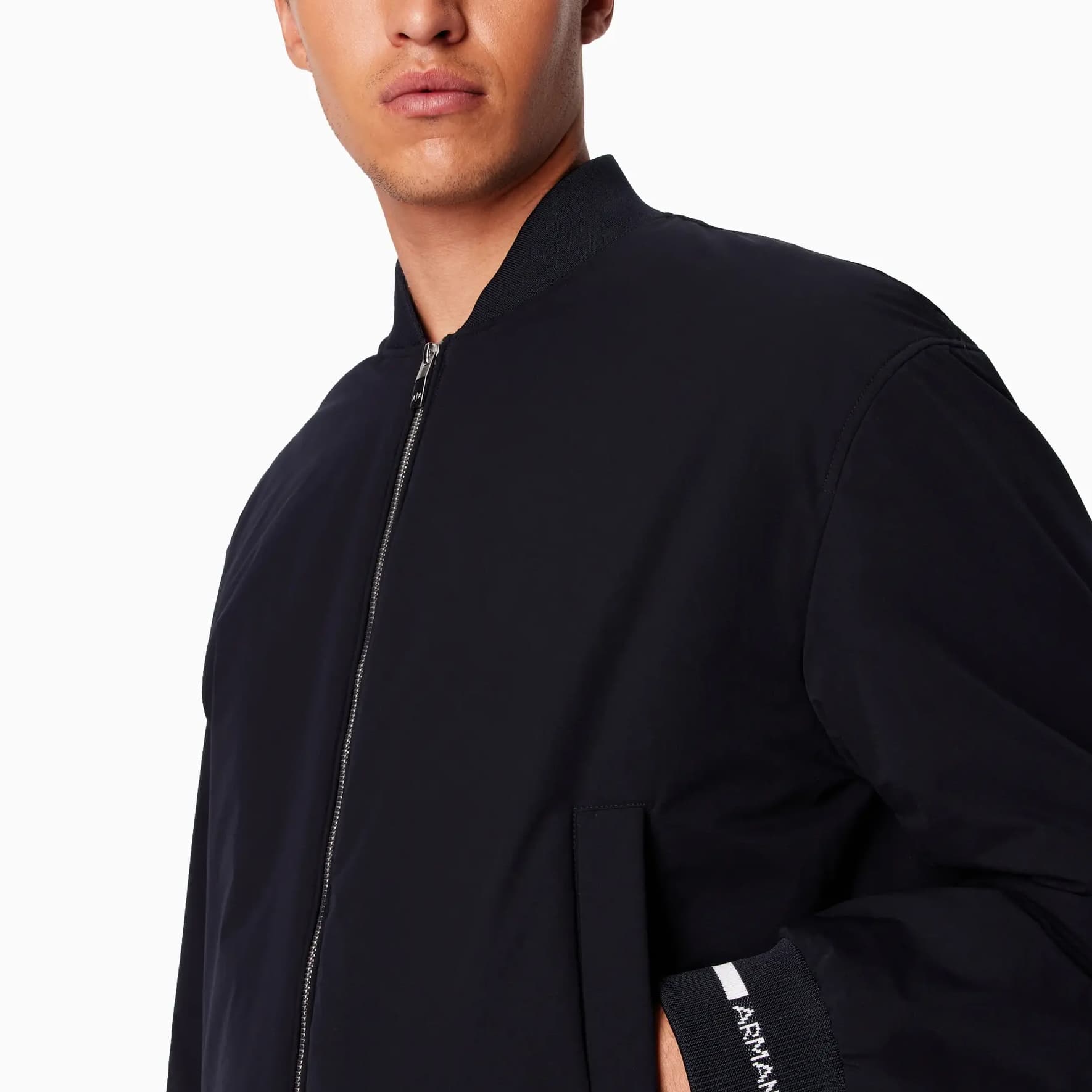 Зимняя куртка пуховик ARMANI EXCHANGE SS24 Logo - изображение 5