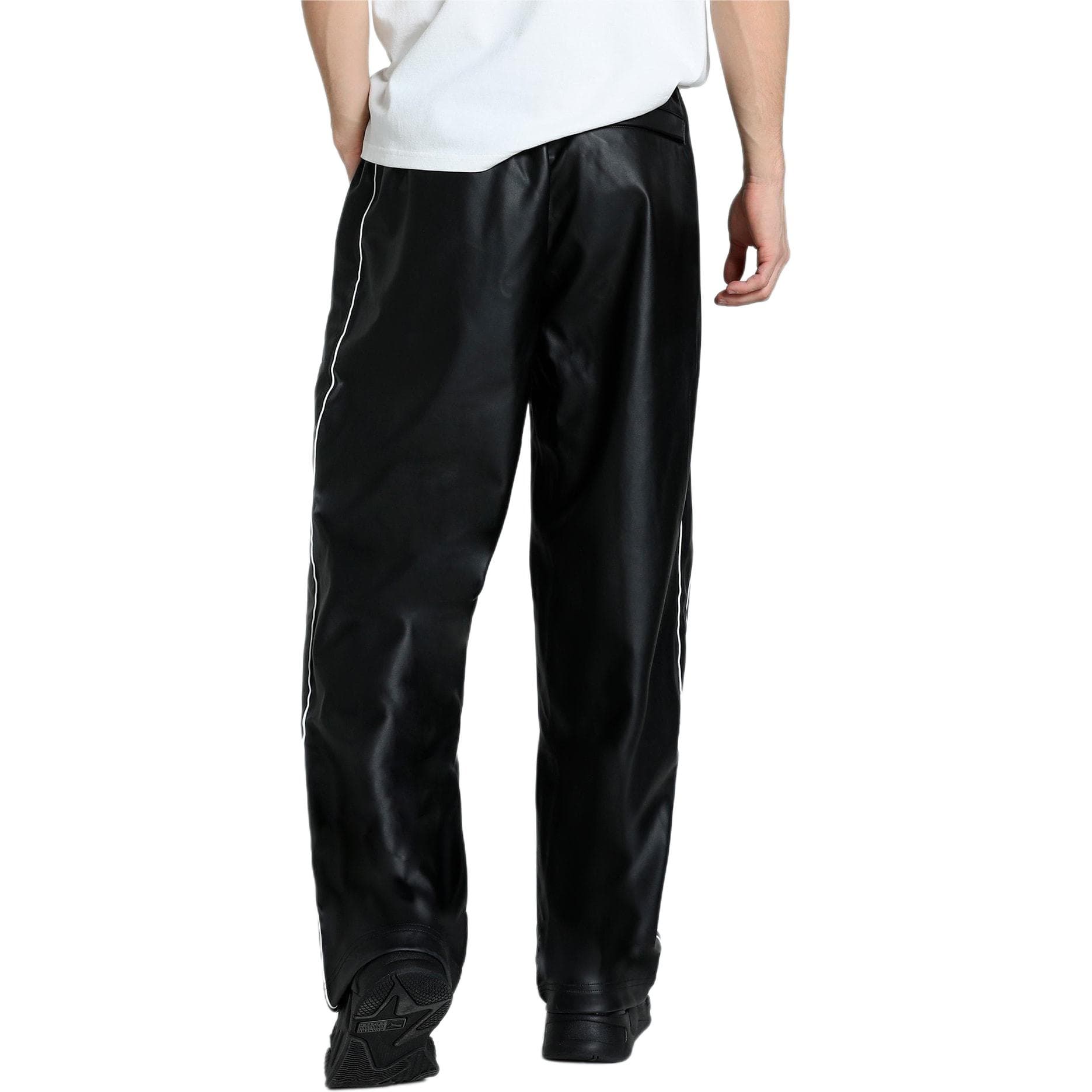 Штаны PUMA T7 OVERSIZED PLEATHER TRACK PANTS - изображение 5