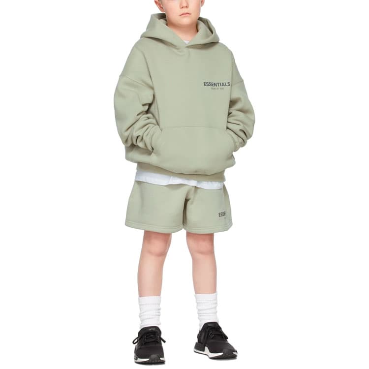 Fear of God Essentials FW21 Kids GreenConcrete Sweat Shorts Logo - изображение 4