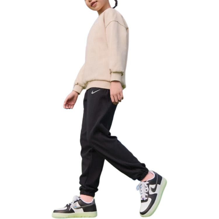 Nike Sportswear logo - изображение 3