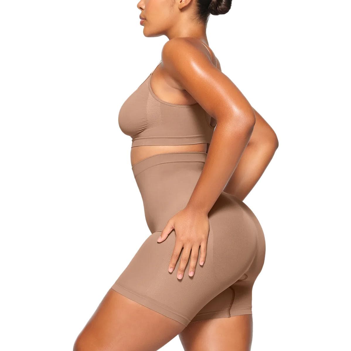 Трусы SKIMS Бесшовные Sculpt MID Бедра Короткие Боксеры Женские Sienna Сienna - изображение 4
