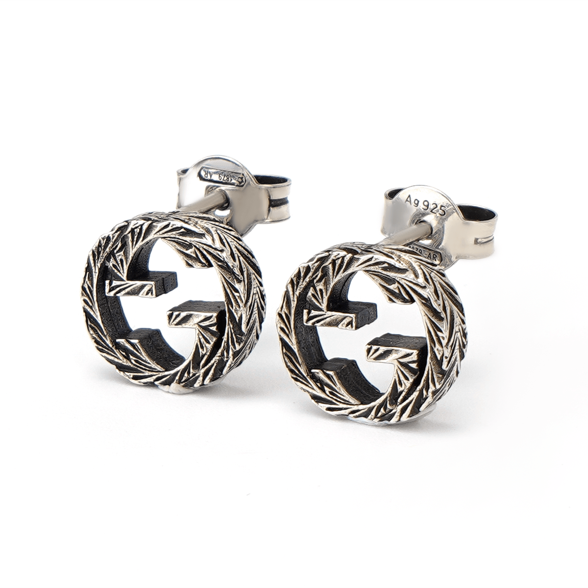Серьги Gucci Engraved Interlocking G Earrings - изображение 2