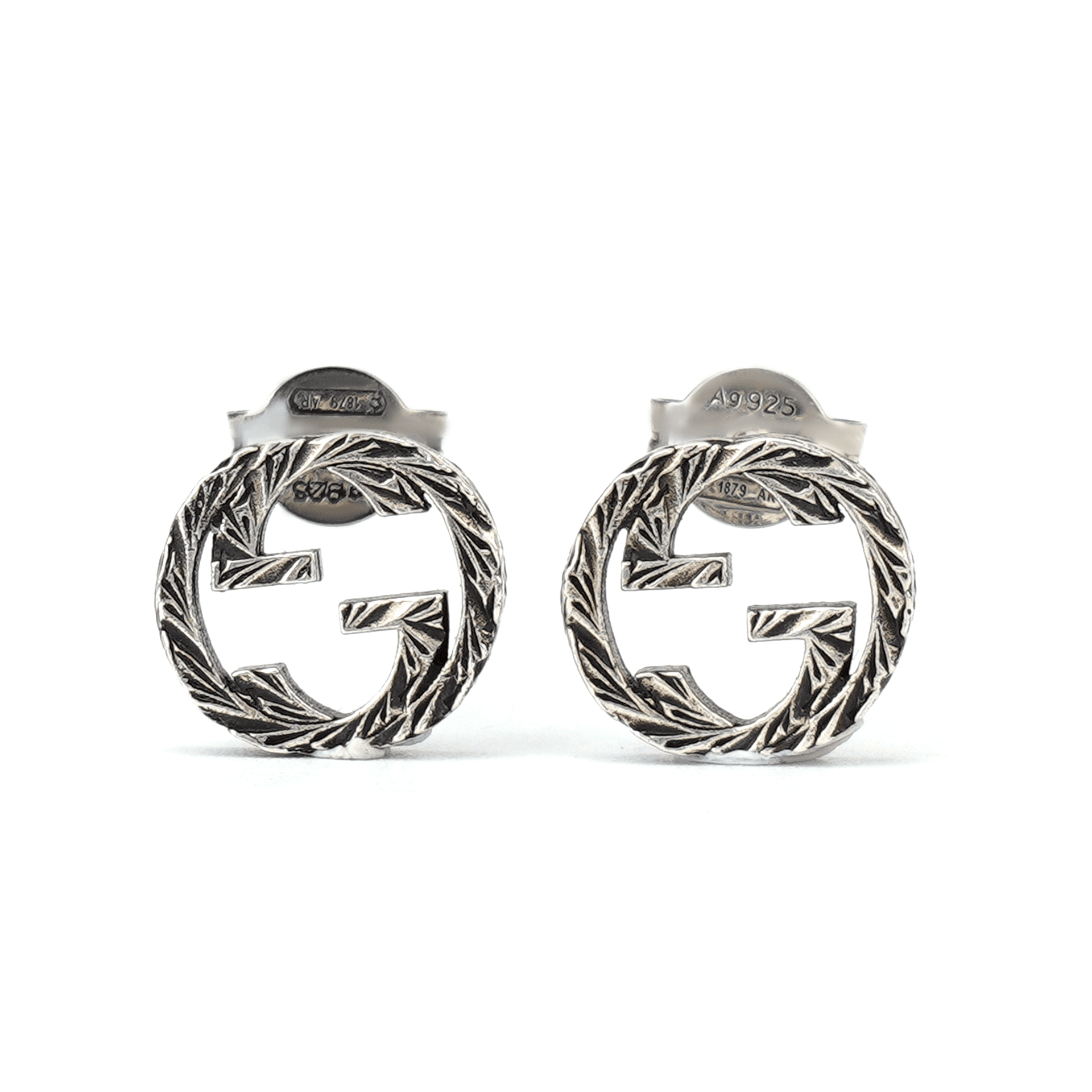 Серьги Gucci Engraved Interlocking G Earrings - изображение 1