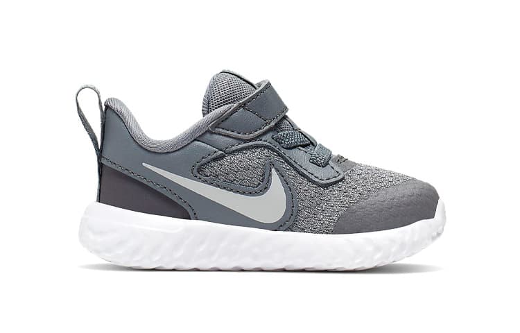 Кроссовки Nike REVOLUTION 5 - изображение 2