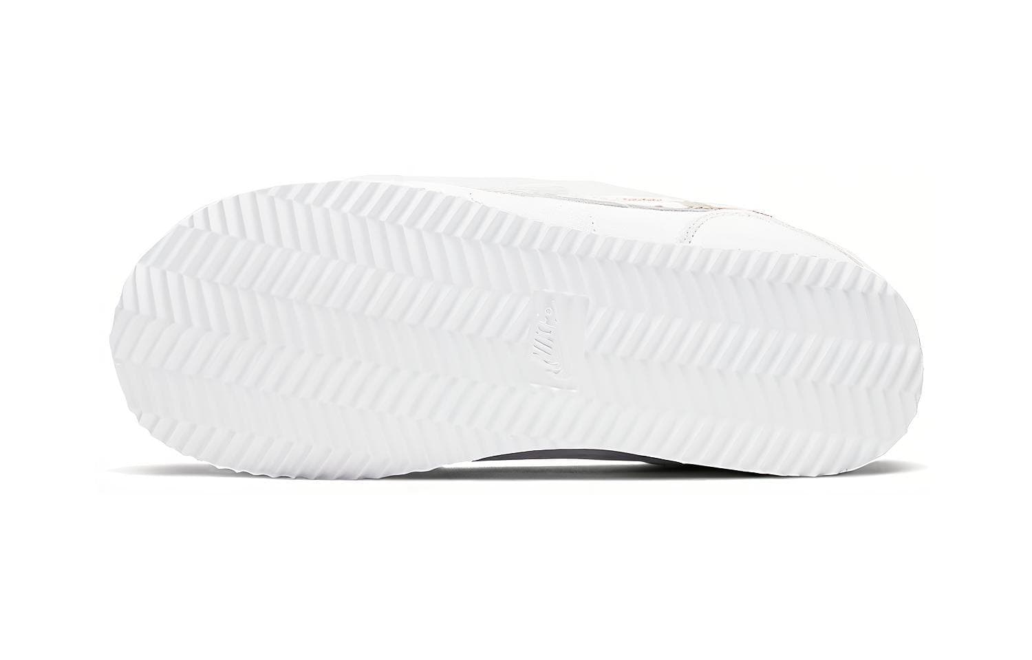 Кроссовки Nike Cortez Basic SL SE - изображение 6